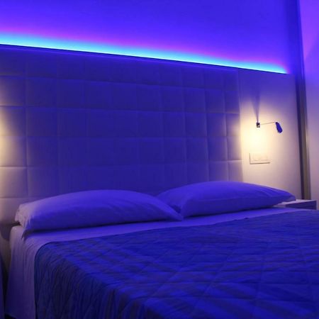 Hotel Saint Tropez Riccione Ngoại thất bức ảnh