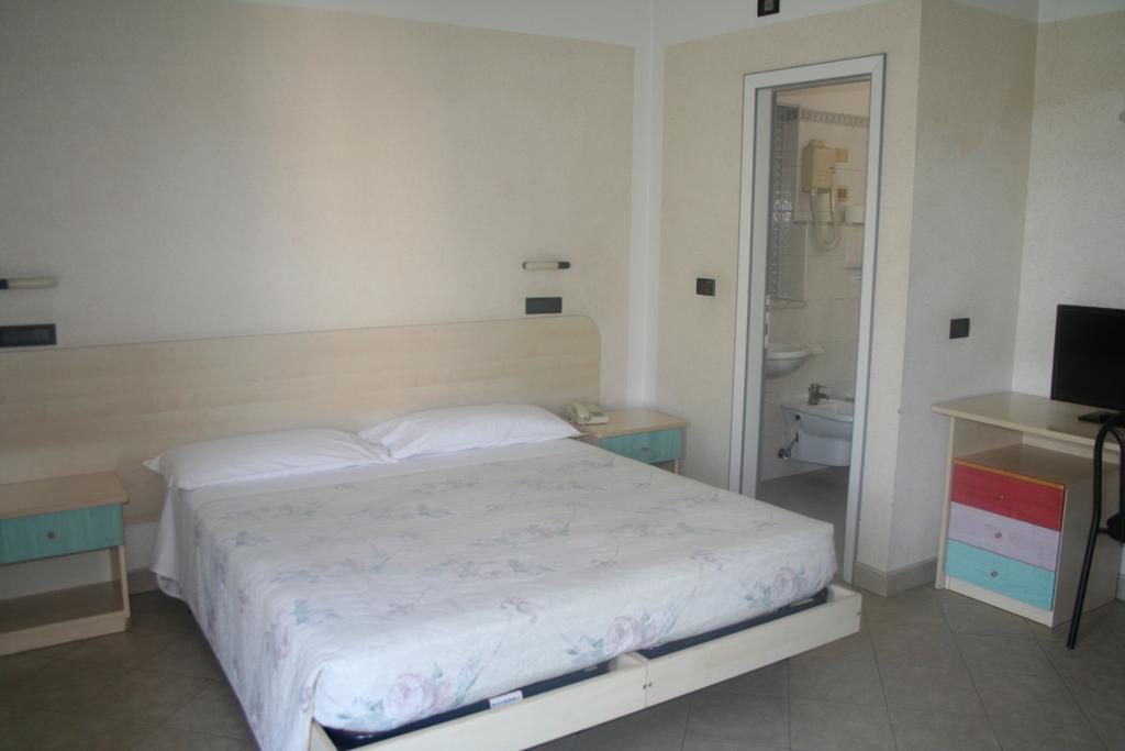 Hotel Saint Tropez Riccione Phòng bức ảnh