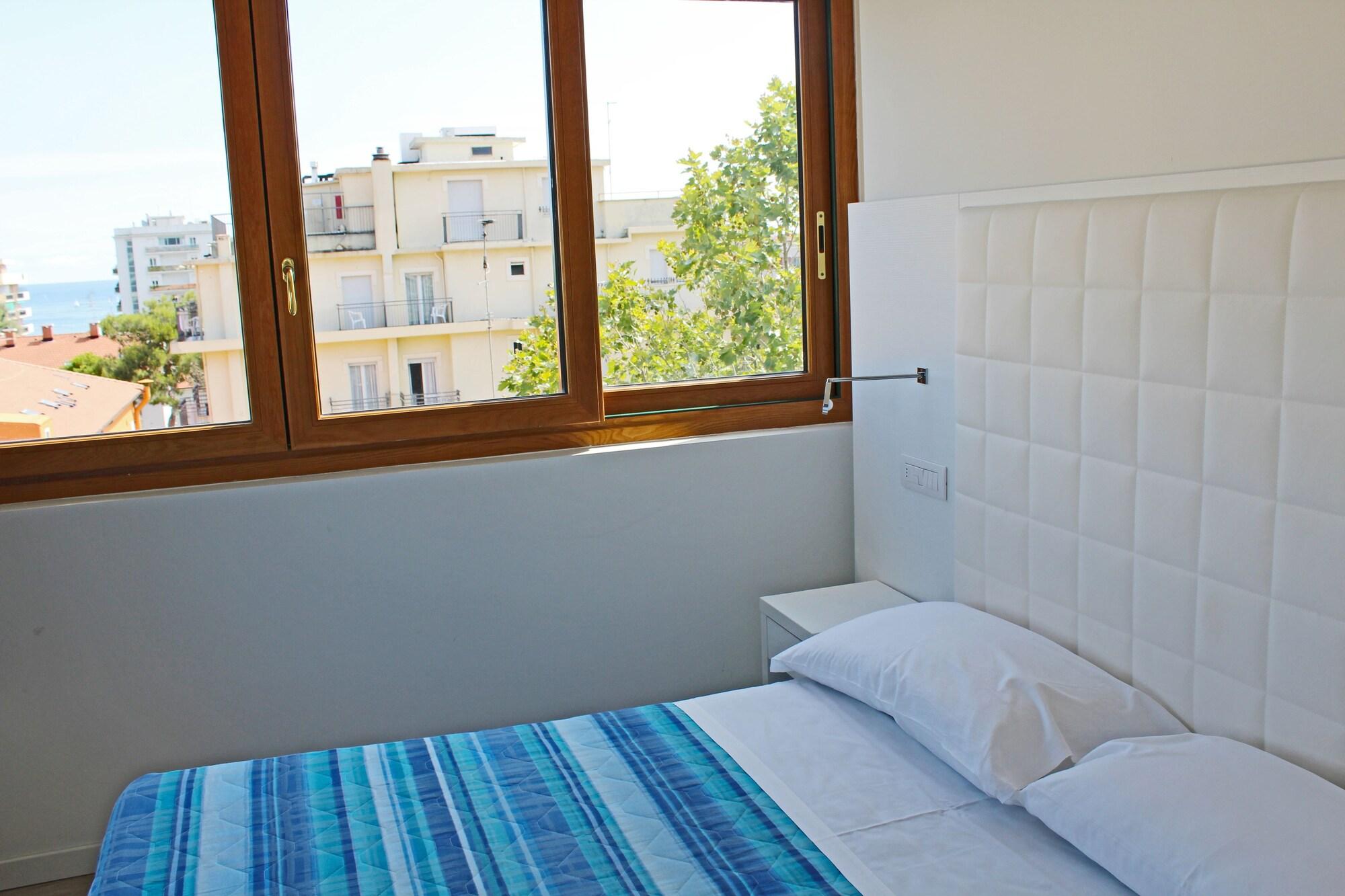 Hotel Saint Tropez Riccione Ngoại thất bức ảnh