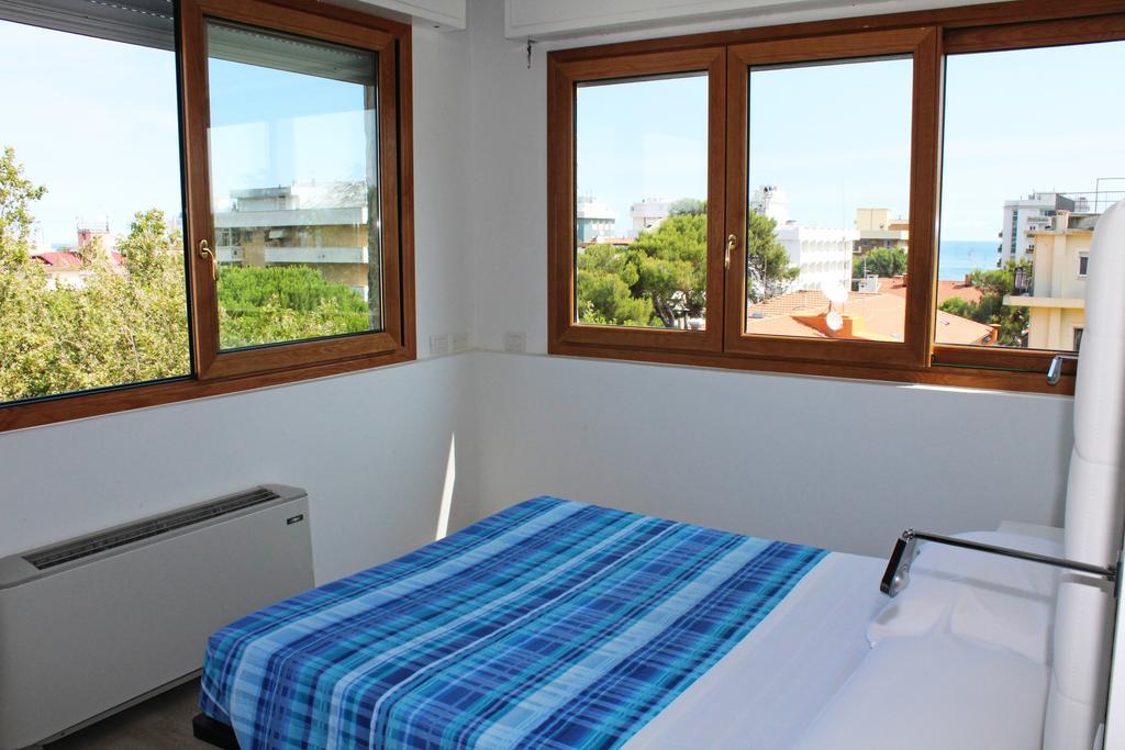 Hotel Saint Tropez Riccione Ngoại thất bức ảnh