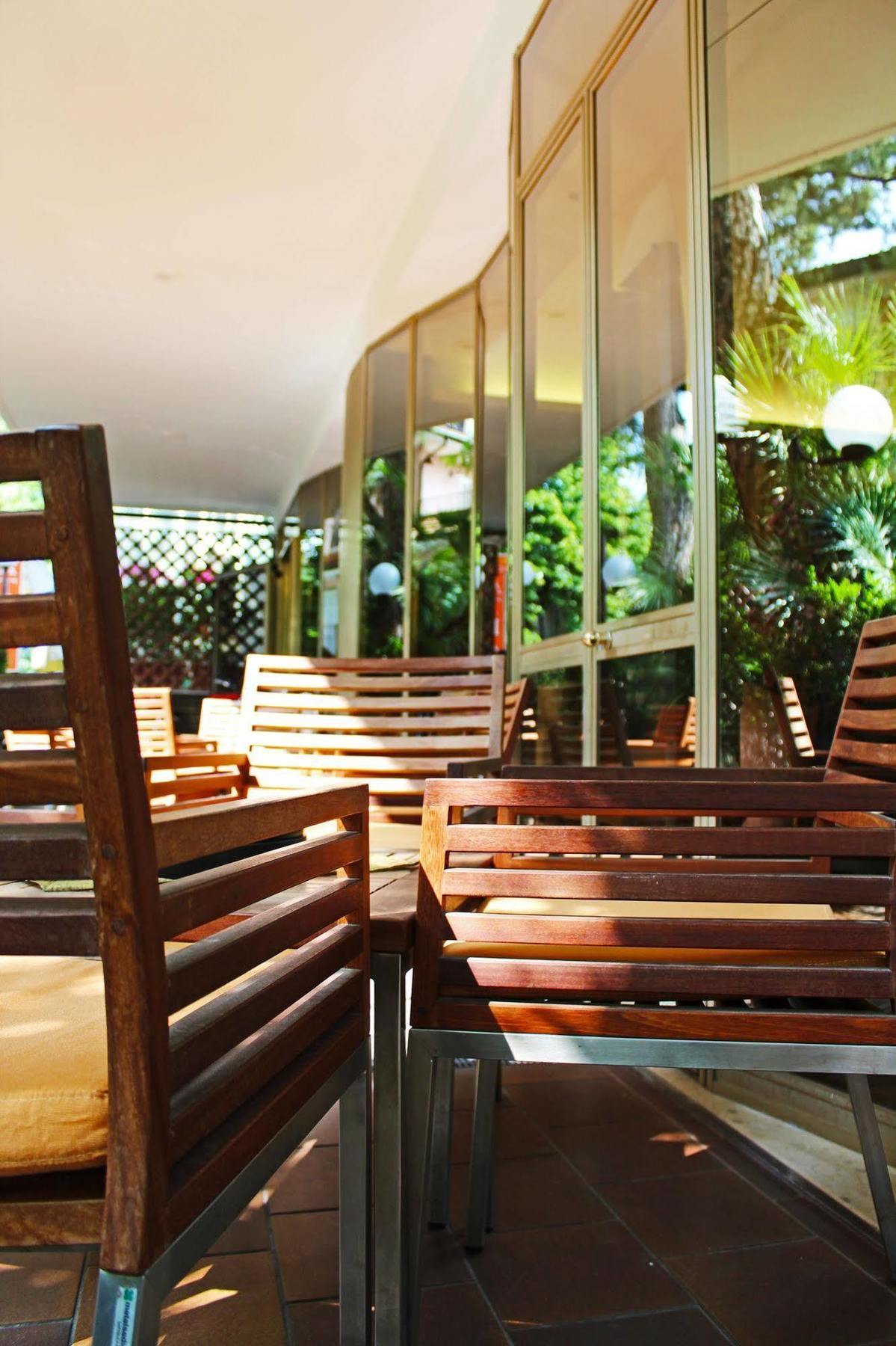 Hotel Saint Tropez Riccione Ngoại thất bức ảnh