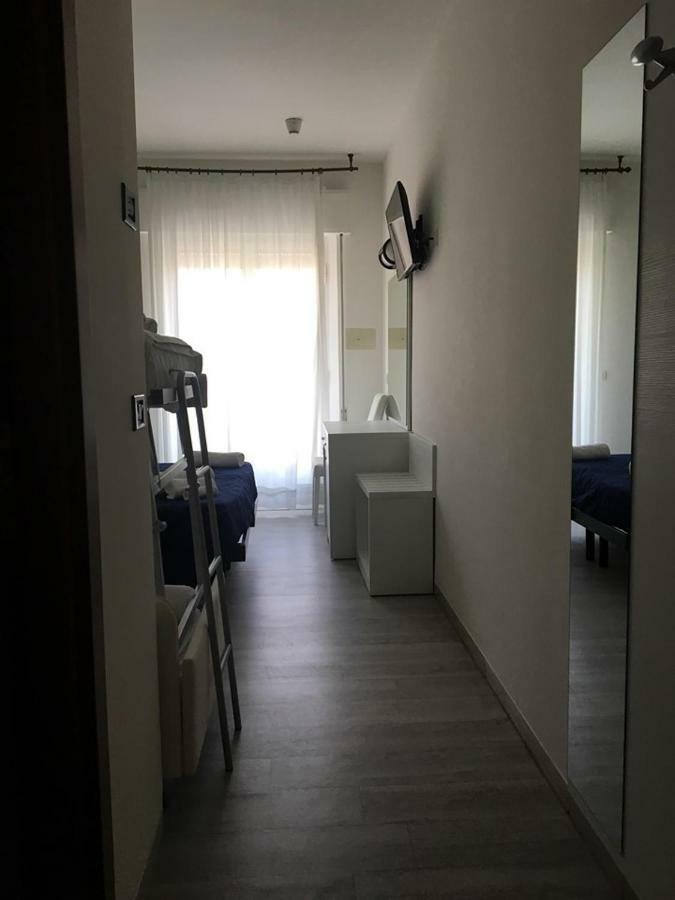 Hotel Saint Tropez Riccione Ngoại thất bức ảnh
