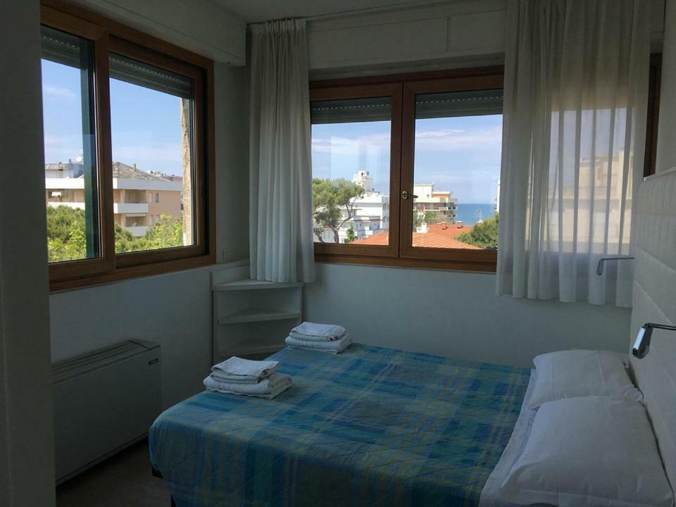 Hotel Saint Tropez Riccione Ngoại thất bức ảnh